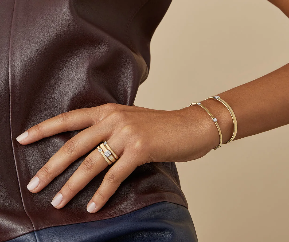 18K Yellow Gold Medium Stackable Bracelet With Diamonds