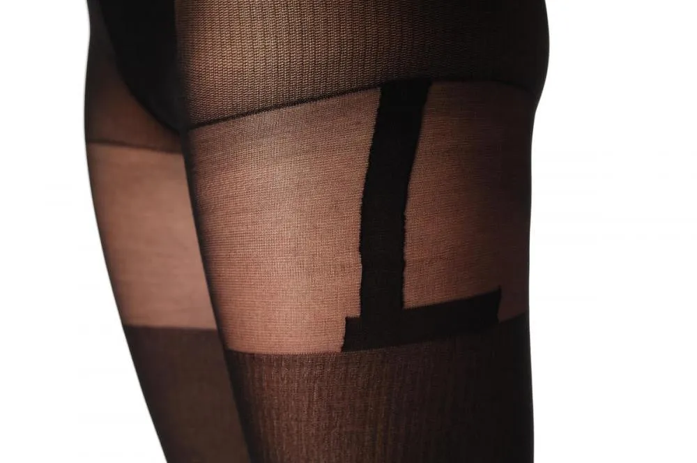 Straight Shorts & Side Suspender Belt