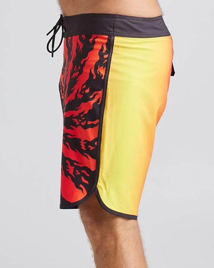 The Mad Hueys Flaming Spiral Boardshort 18"